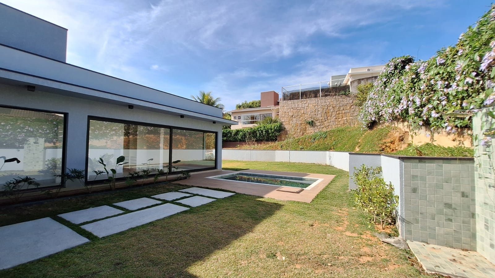 Casa de condomínio à venda no Condomínio Campos de Santo Antônio:
