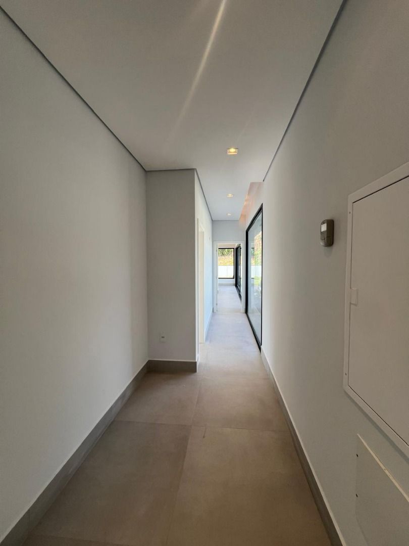 Casa de condomínio à venda no Condomínio Campos de Santo Antônio: