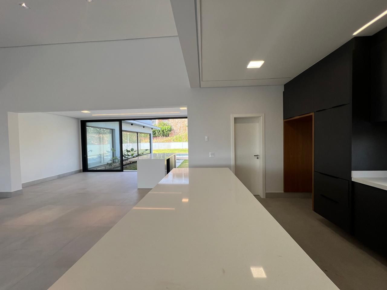 Casa de condomínio à venda no Condomínio Campos de Santo Antônio: