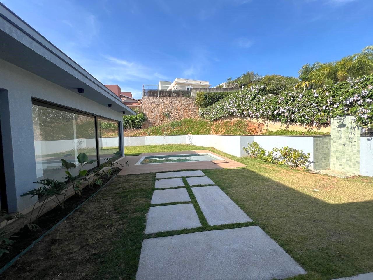 Casa de condomínio à venda no Condomínio Campos de Santo Antônio: