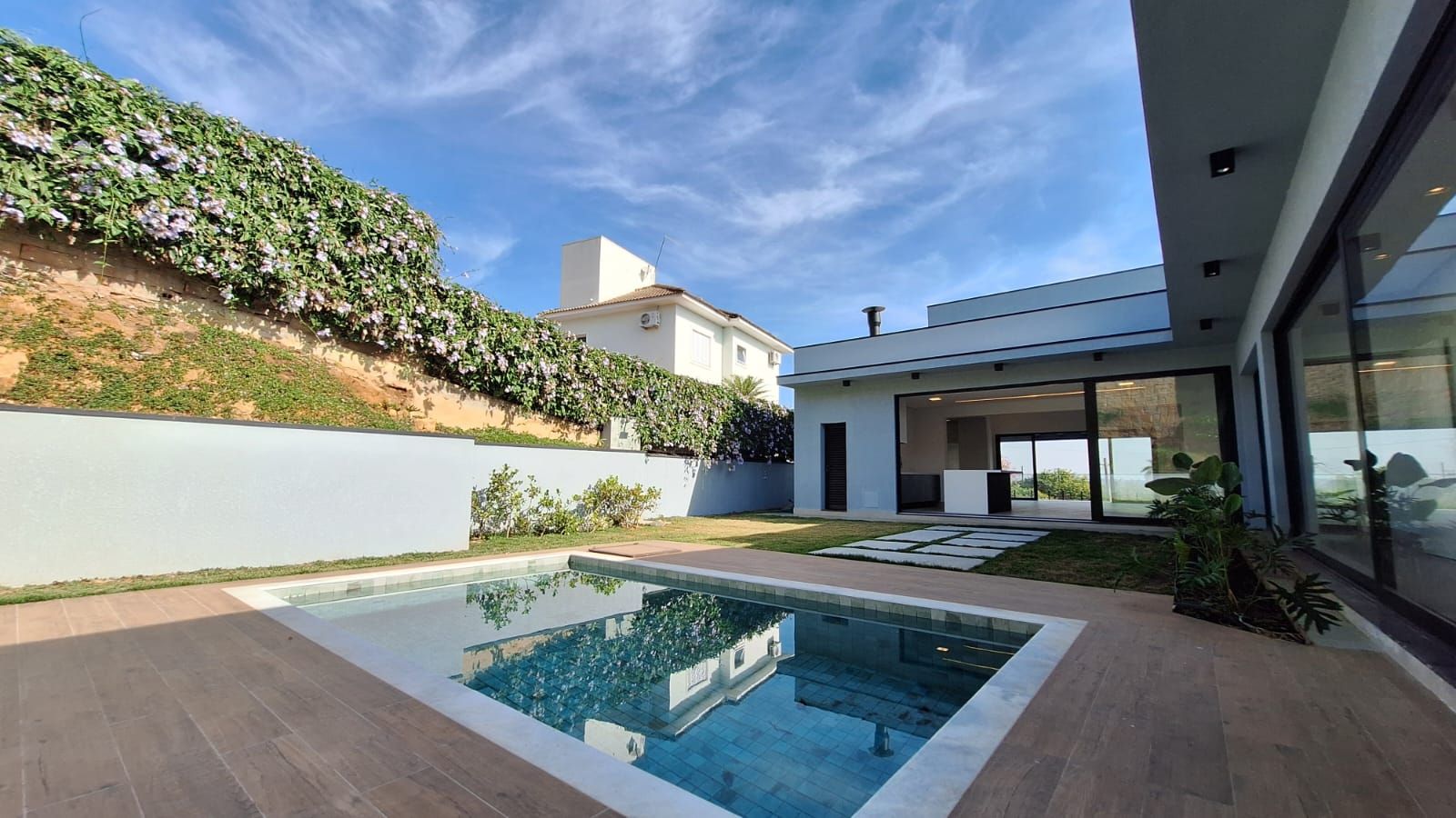 Casa de condomínio à venda no Condomínio Campos de Santo Antônio:
