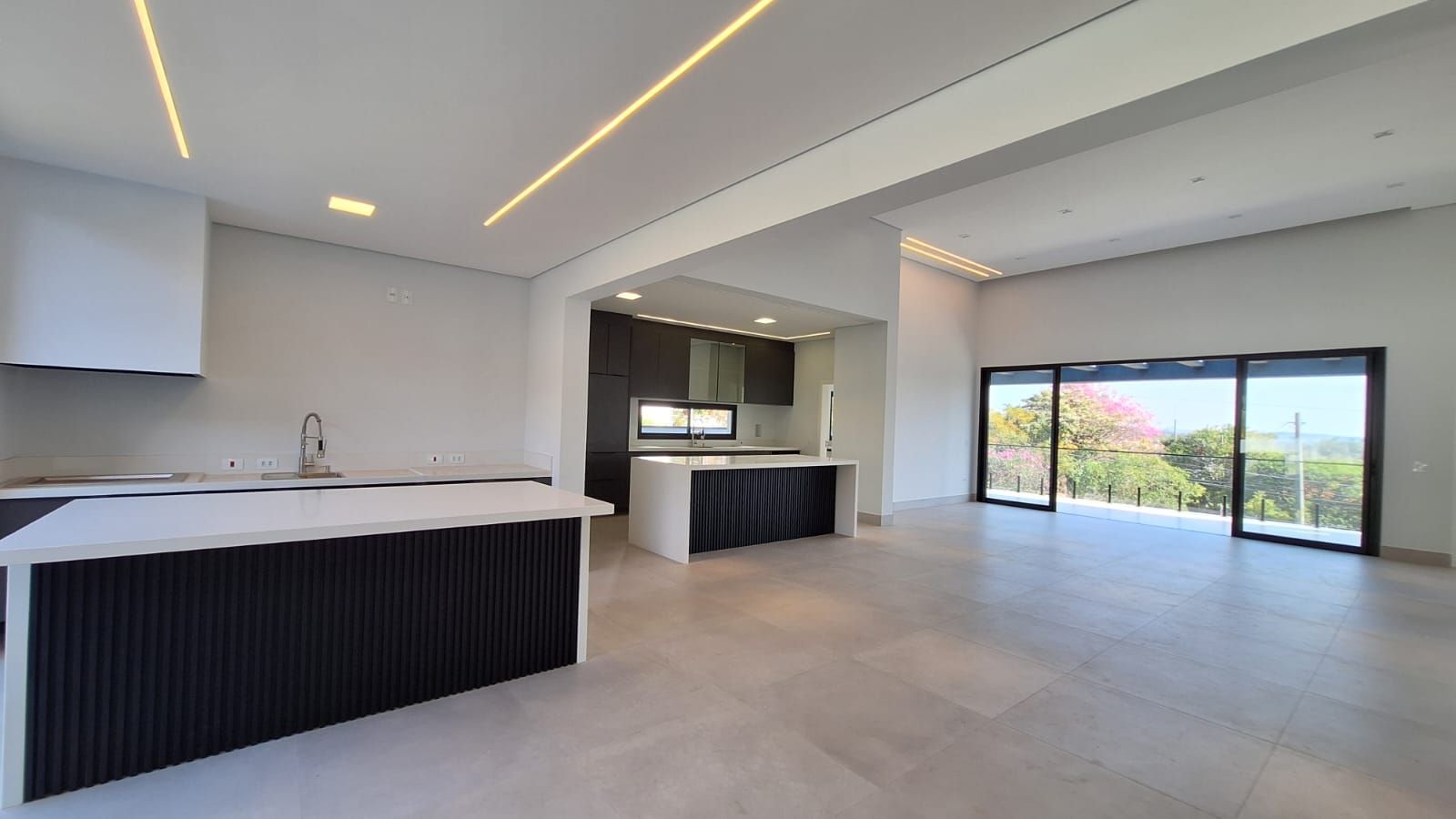 Casa de condomínio à venda no Condomínio Campos de Santo Antônio: