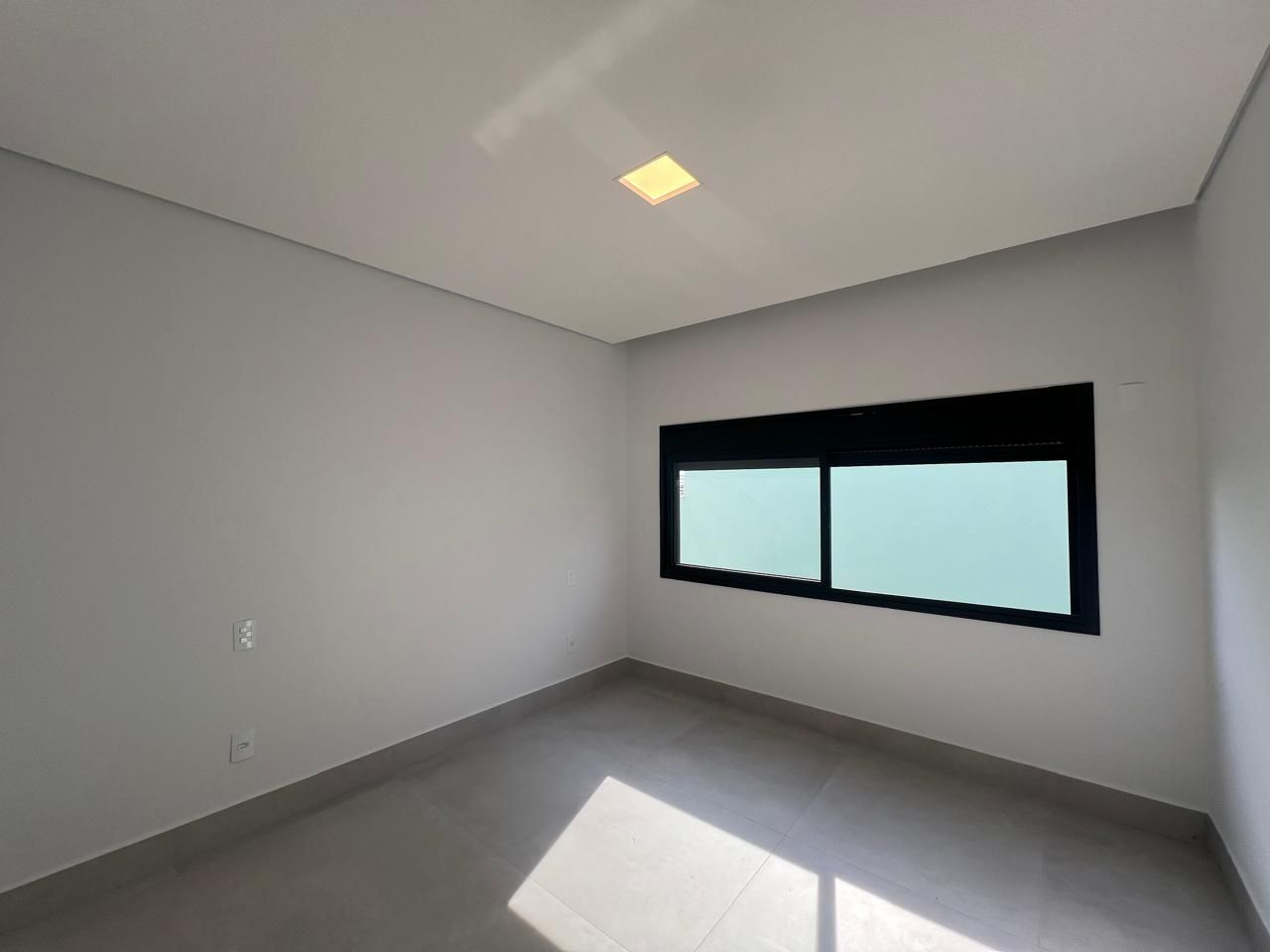 Casa de condomínio à venda no Condomínio Campos de Santo Antônio: