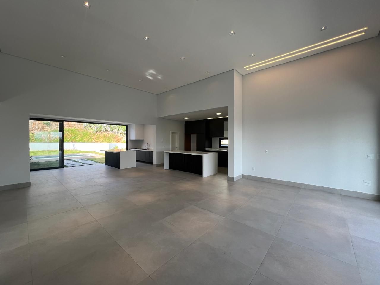 Casa de condomínio à venda no Condomínio Campos de Santo Antônio: