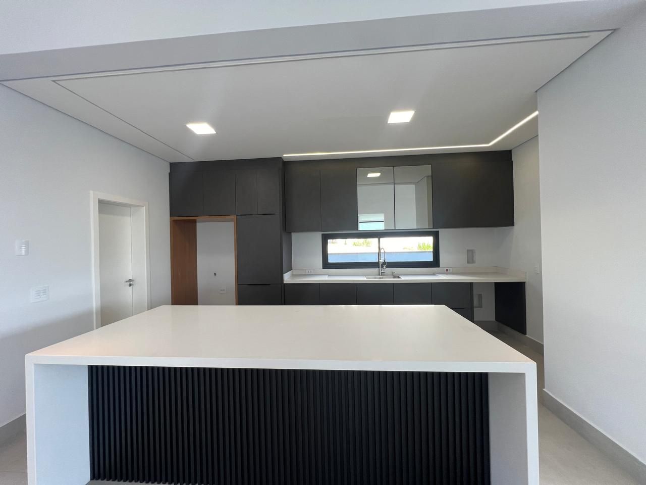 Casa de condomínio à venda no Condomínio Campos de Santo Antônio: