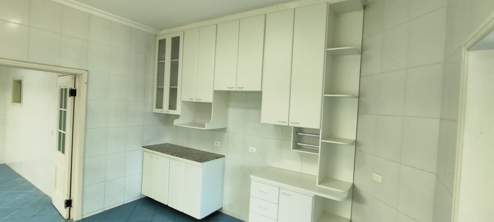 Casa de condomínio à venda no Condomínio Campos de Santo Antônio: