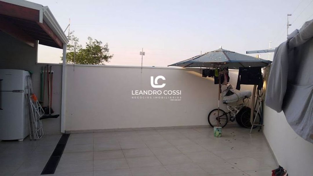 Casa de condomínio à venda no Jardim Guarujá: