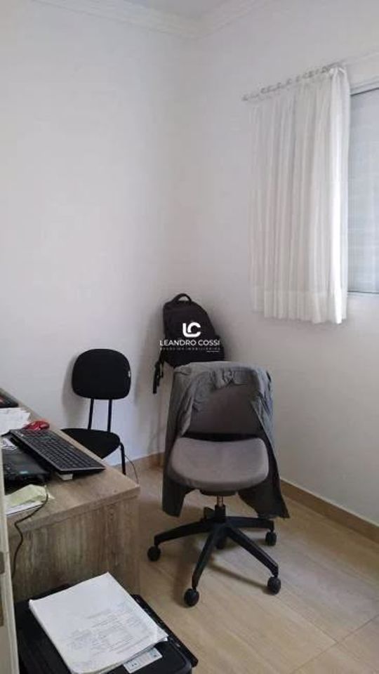 Casa de condomínio à venda no Jardim Guarujá: