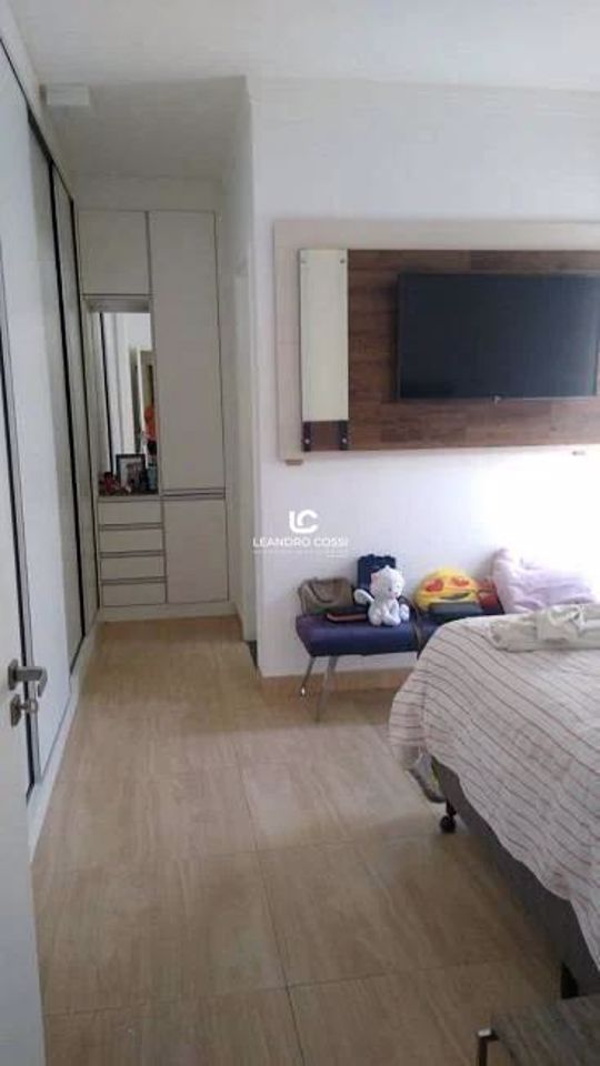 Casa de condomínio à venda no Jardim Guarujá: