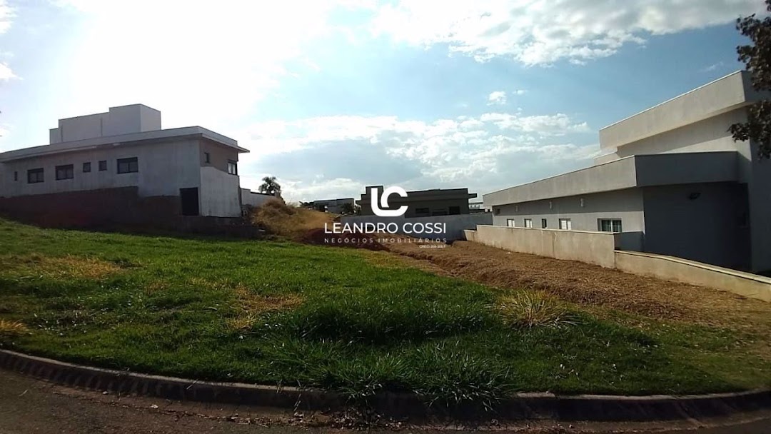 Terreno de Condomínio Residencial Parque Campos de Santo Antônio II Itu