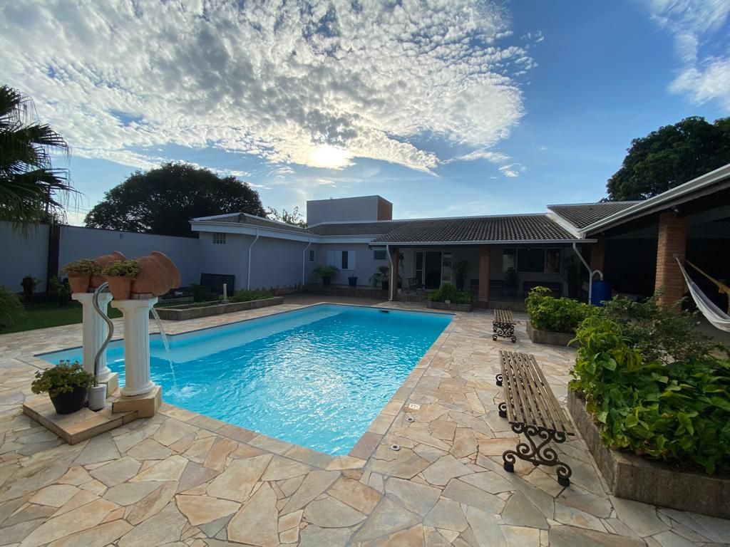 Casa de Condomínio Condomínio Zuleika Jabour Salto 