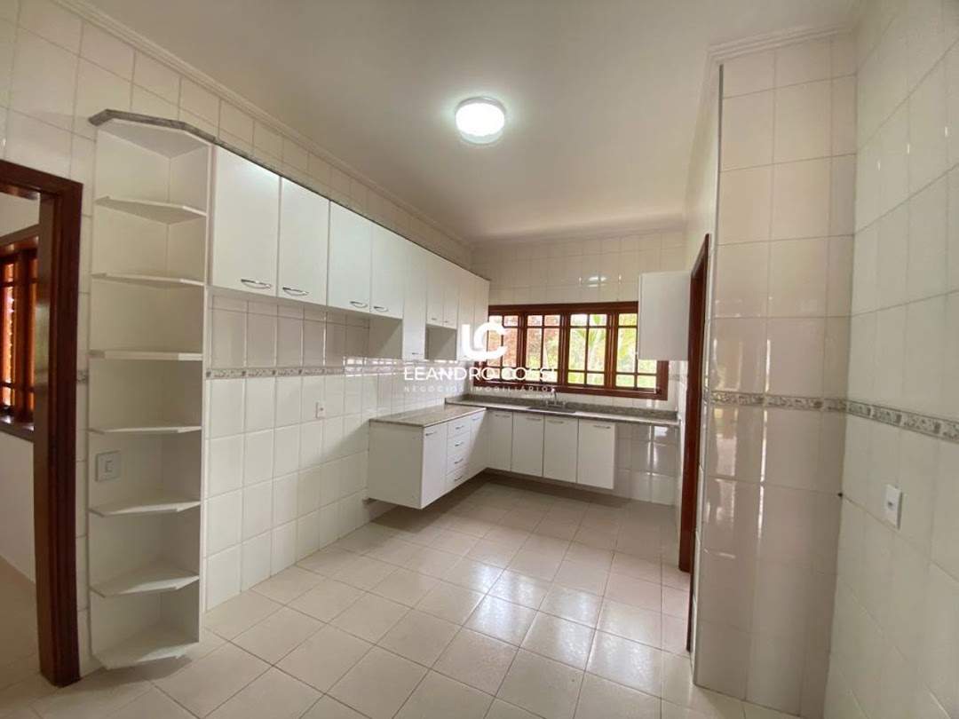 Casa de condomínio à venda no Condomínio Parque Village Castelo: