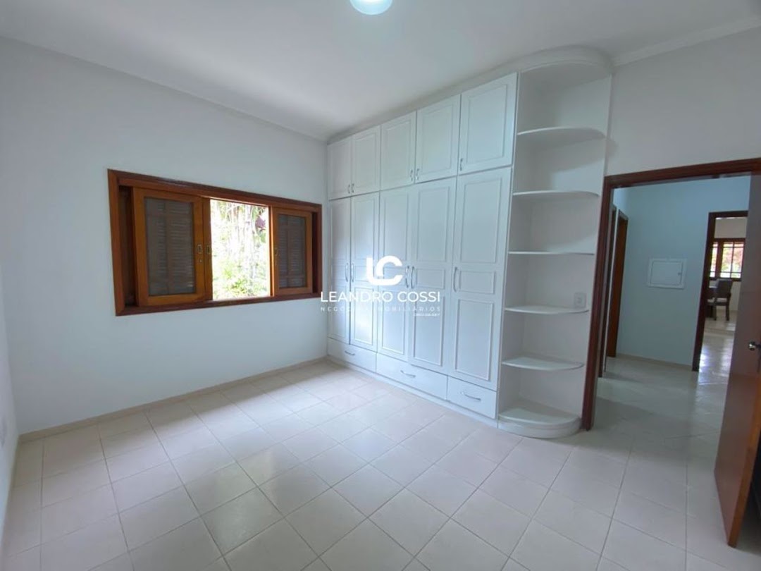 Casa de condomínio à venda no Condomínio Parque Village Castelo: