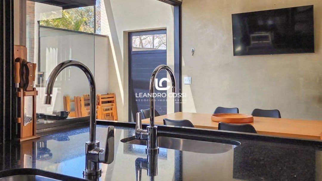 Casa de condomínio à venda no Condomínio Parque do Varvito: