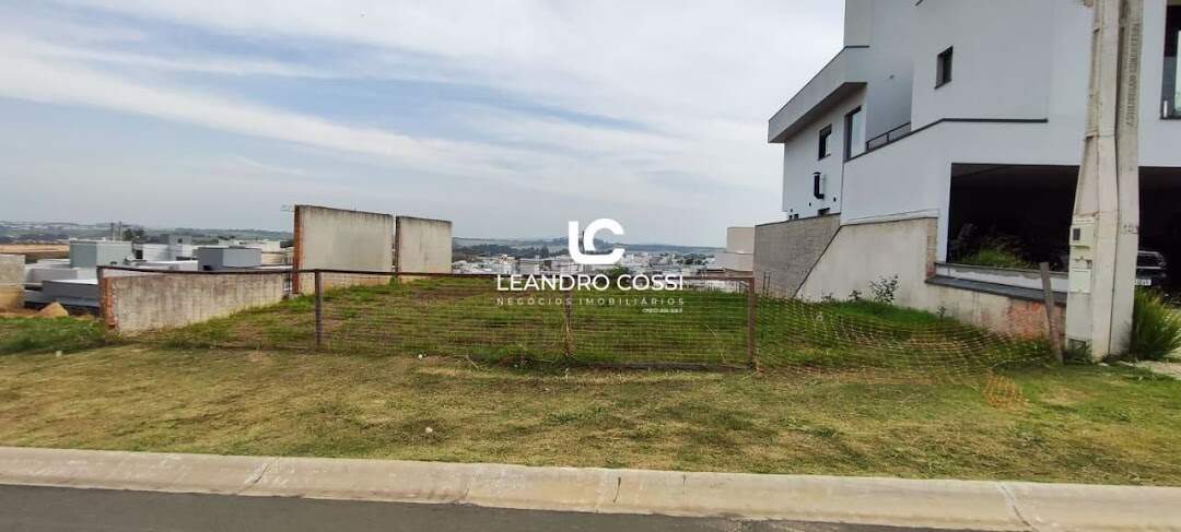 Terreno à Venda no Condomínio Lagos D'icaraí, Salto/Sp