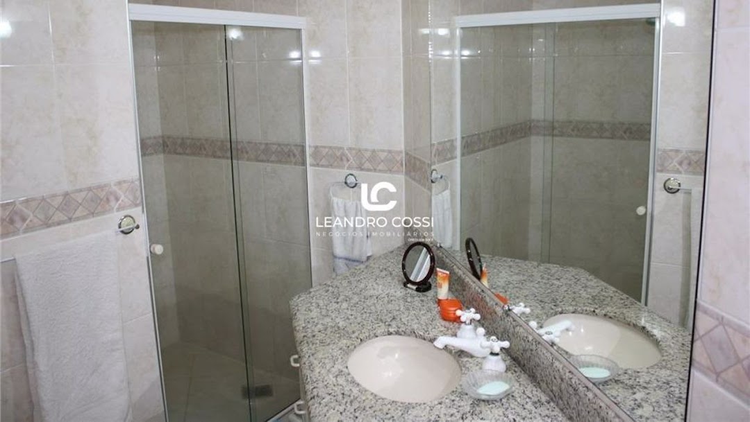 Casa de condomínio à venda no Condomínio Campos de Santo Antônio: