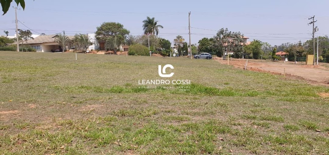 Terreno de Condomínio à venda no Condomínio Village Moutonnée: