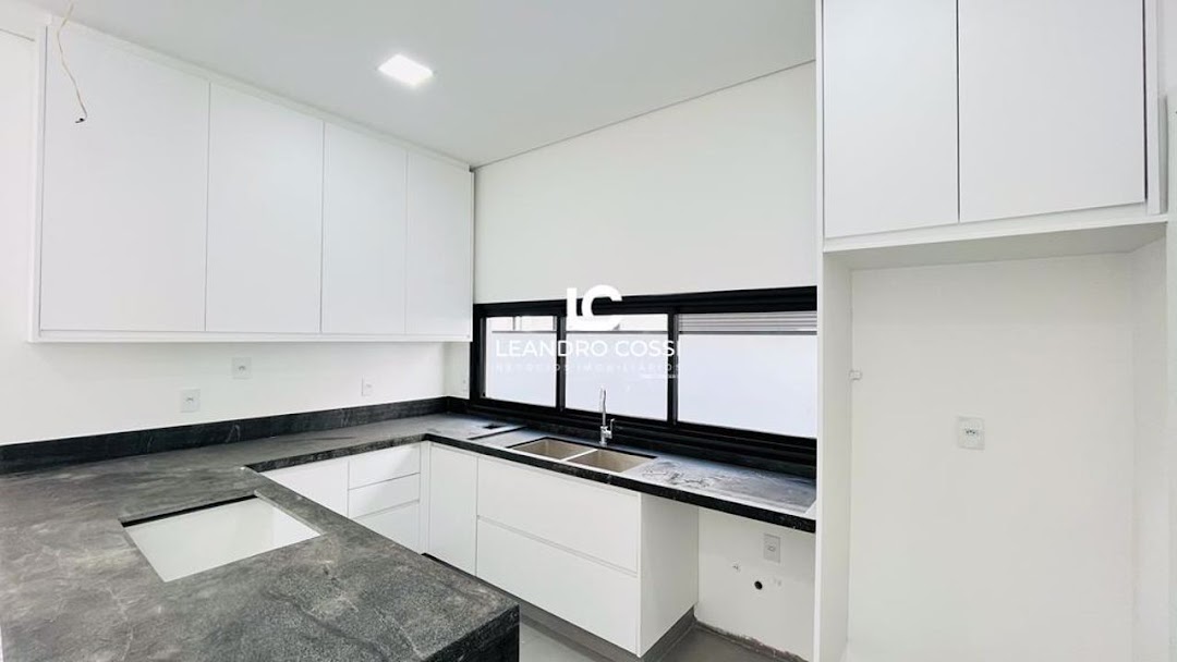 Casa à Venda no Condomínio Central Parque - Salto/Sp