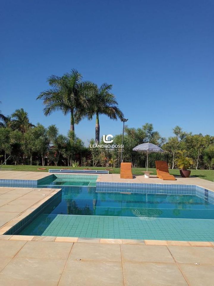 Casa de condomínio à venda no Condomínio Parque Village Castelo: