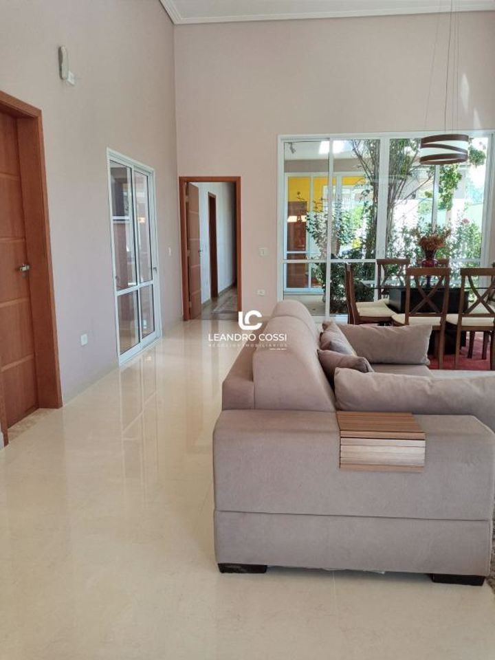 Casa de condomínio à venda no Condomínio Parque Village Castelo: