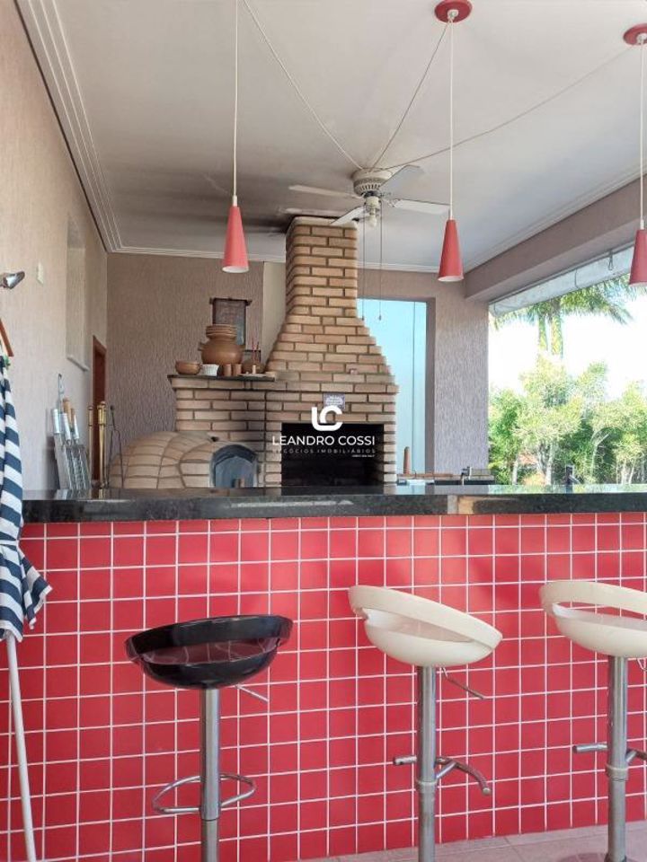 Casa de condomínio à venda no Condomínio Parque Village Castelo: