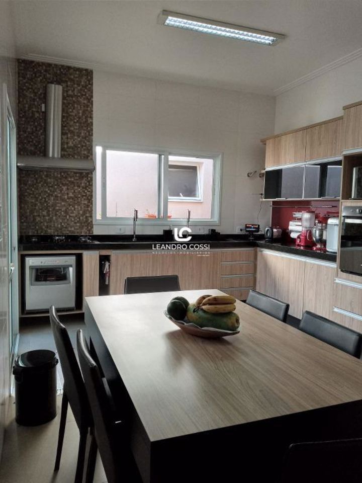 Casa de condomínio à venda no Condomínio Parque Village Castelo: