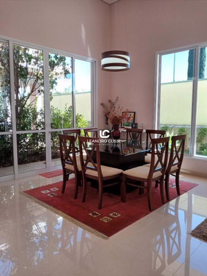 Casa de condomínio à venda no Condomínio Parque Village Castelo: