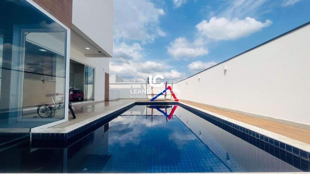 Casa à Venda no Condomínio Lagos D'icaraí, Salto/Sp