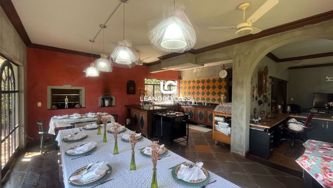 Casa de condomínio à venda no Condomínio Campos de Santo Antônio: