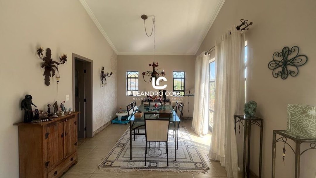 Casa de condomínio à venda no Condomínio Campos de Santo Antônio: