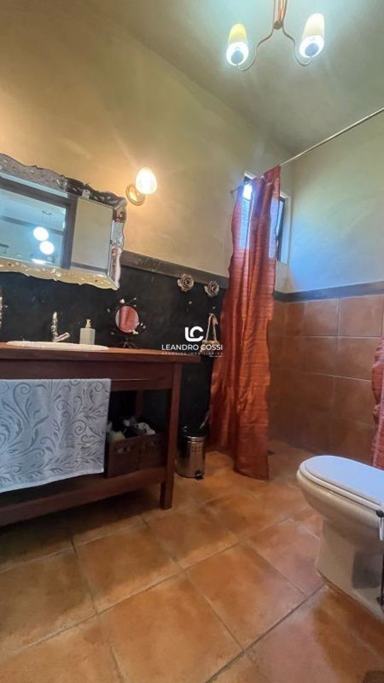 Casa de condomínio à venda no Condomínio Campos de Santo Antônio: