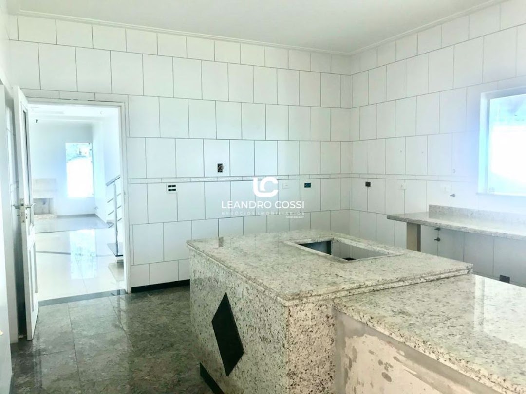 Casa de condomínio à venda no Condomínio Parque Village Castelo: