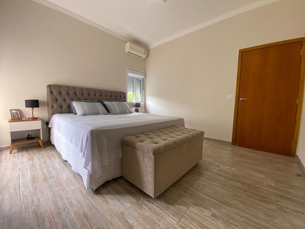 Casa de condomínio à venda no Condomínio Terras de Mont Serrat: