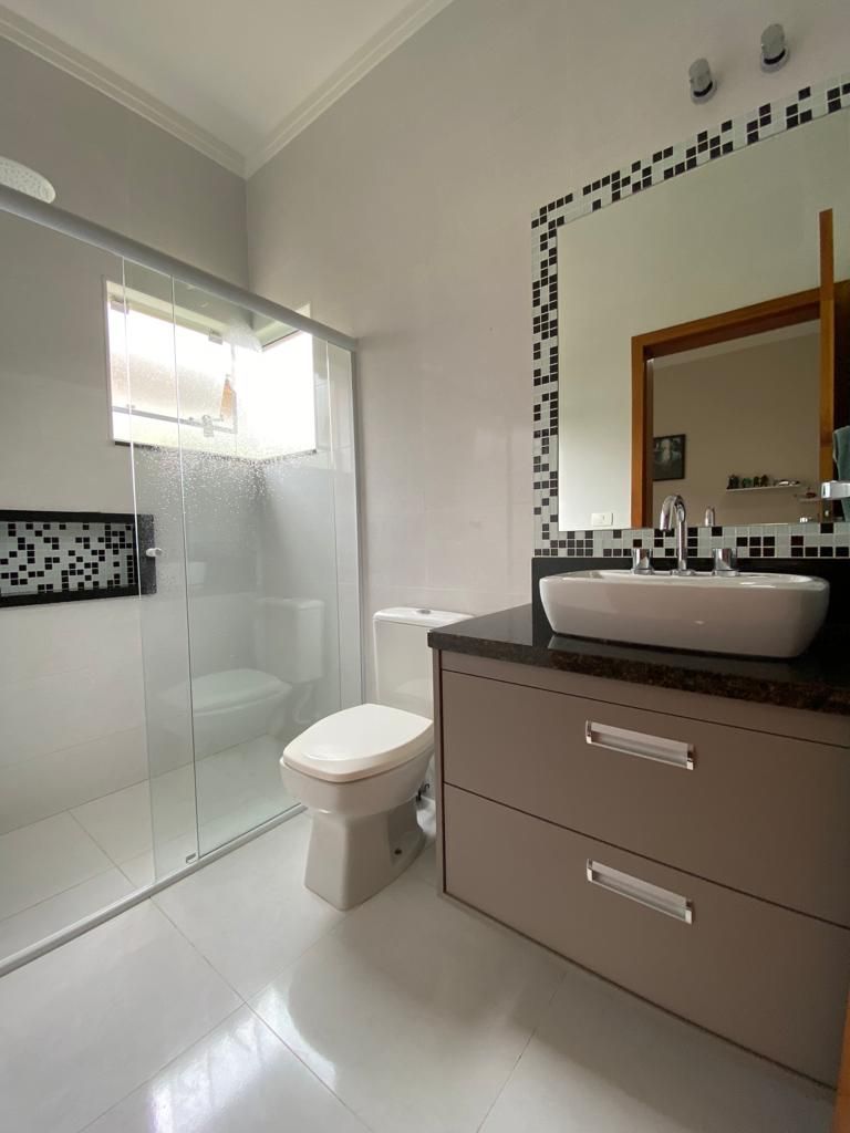 Casa de condomínio à venda no Condomínio Terras de Mont Serrat: