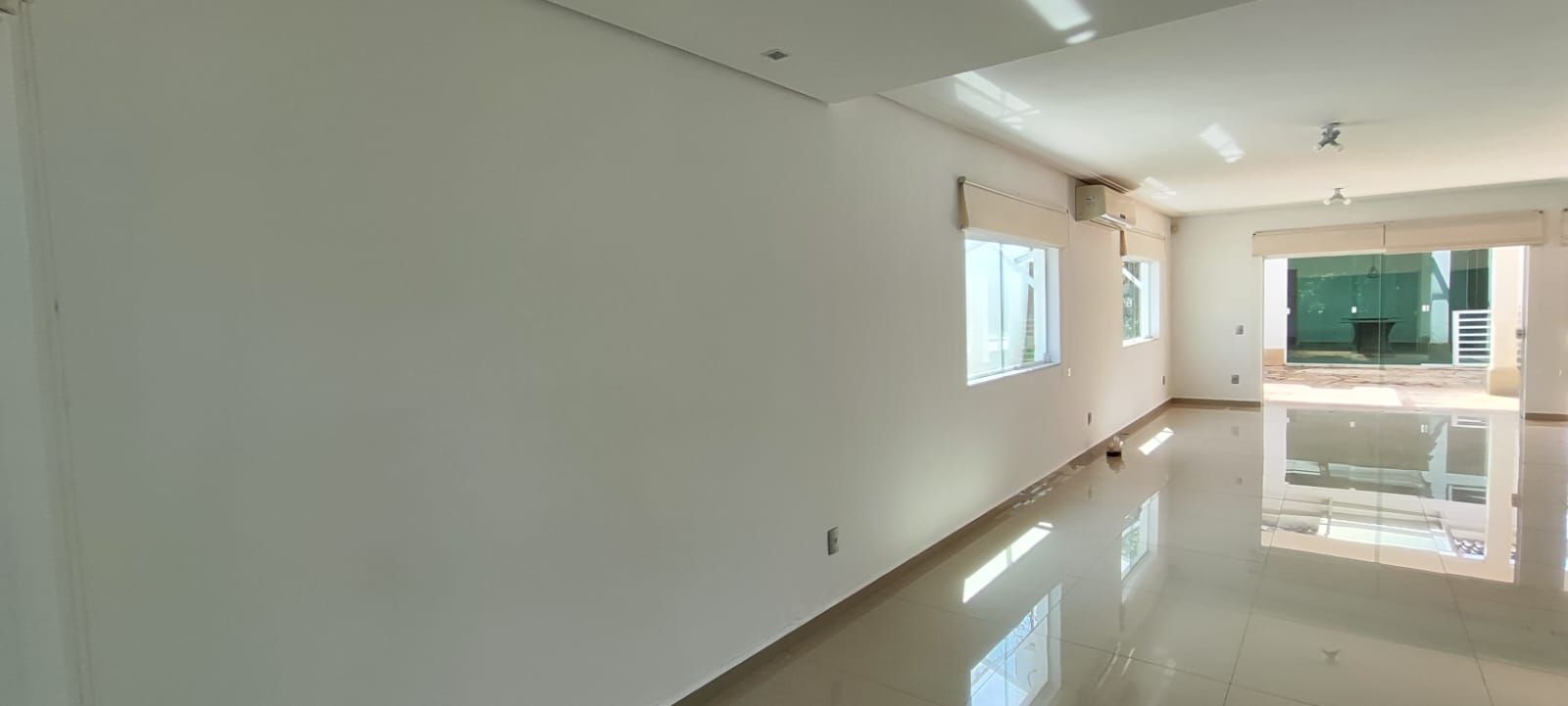 Casa de condomínio à venda no Condomínio Campos de Santo Antônio: