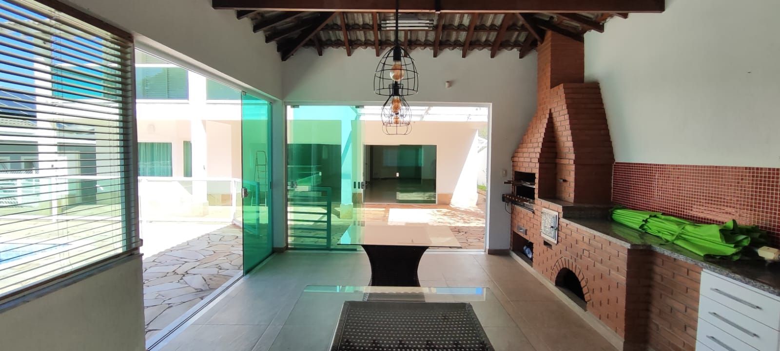 Casa de condomínio à venda no Condomínio Campos de Santo Antônio: