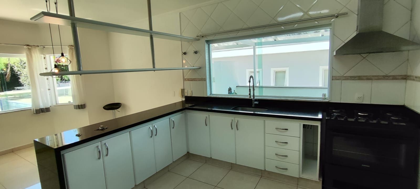 Casa de condomínio à venda no Condomínio Campos de Santo Antônio: