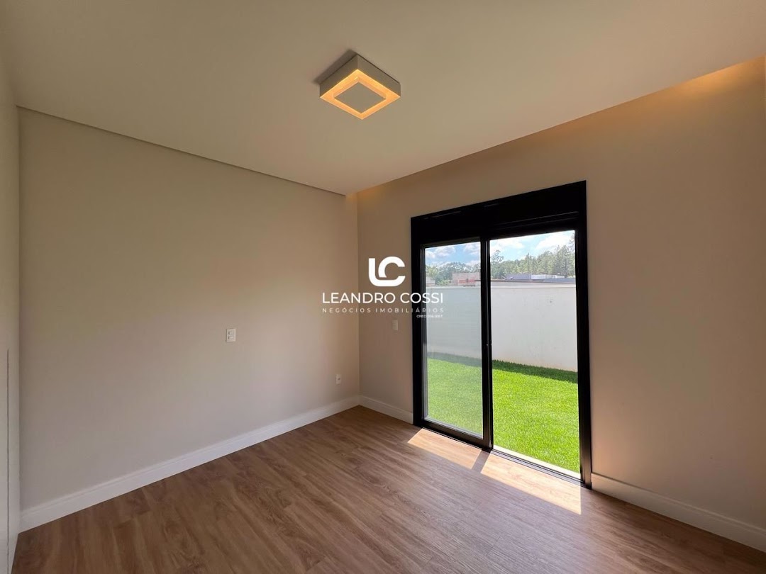 Casa de condomínio à venda no Condomínio Villas do Golfe: