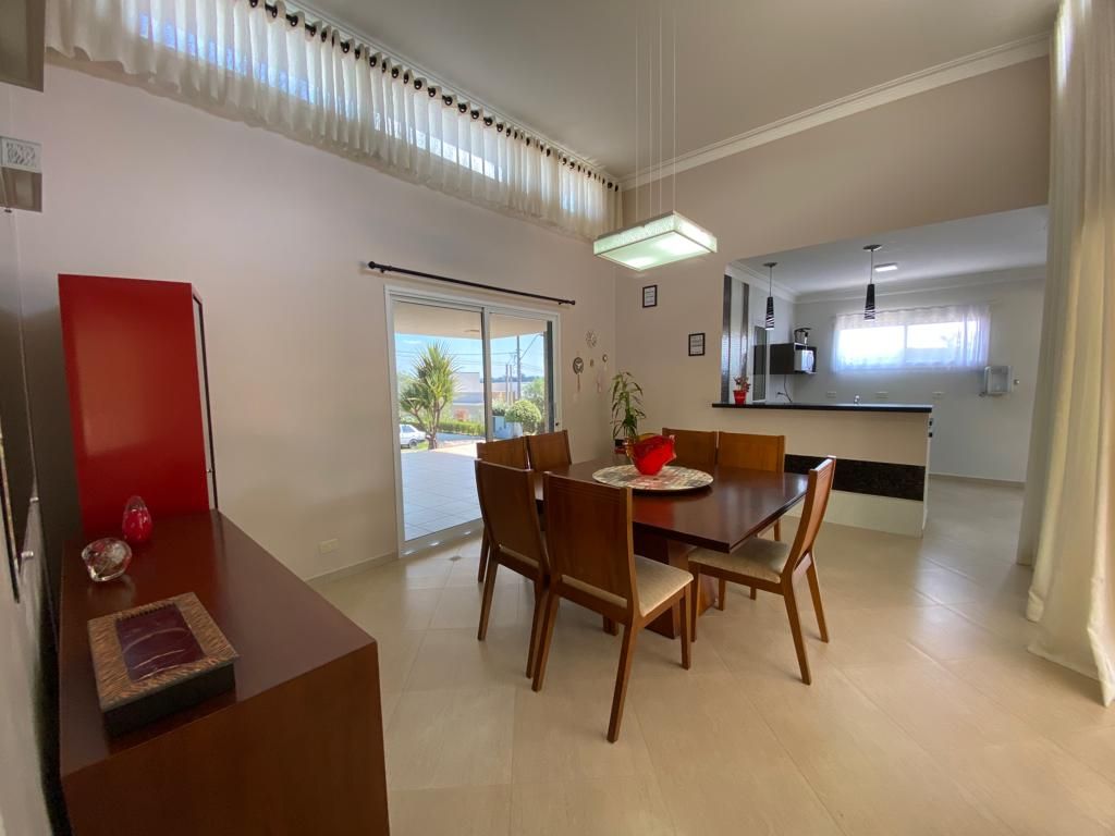 Casa de condomínio à venda no Condomínio Terras de Mont Serrat: