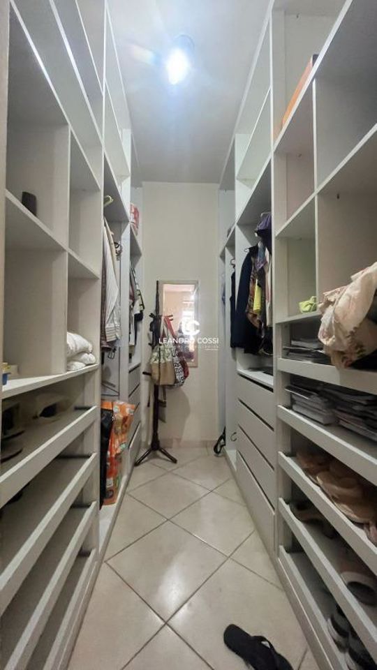 Casa de condomínio à venda no Condomínio Campos de Santo Antônio: