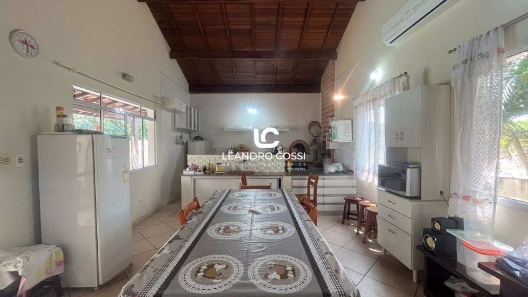 Casa de condomínio à venda no Condomínio Campos de Santo Antônio: