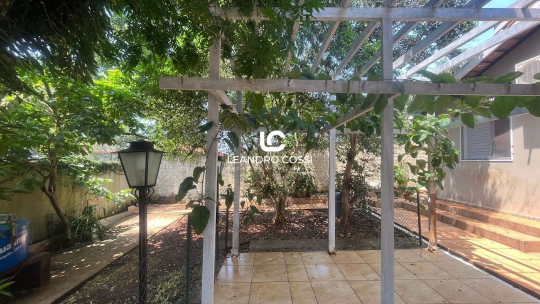 Casa de condomínio à venda no Condomínio Campos de Santo Antônio: