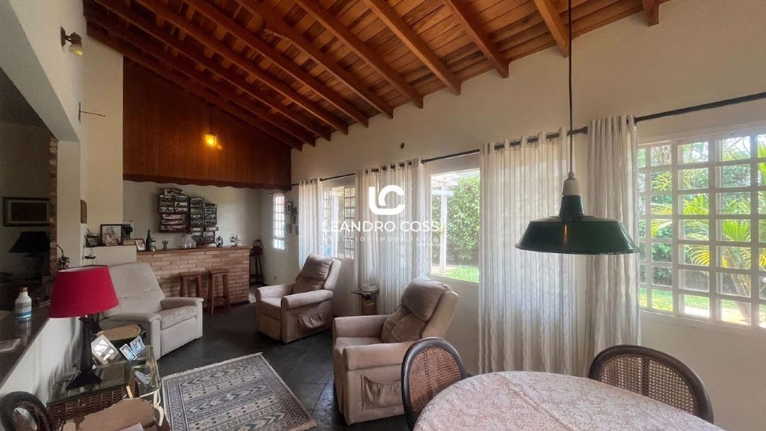 Casa de condomínio à venda no Condomínio Campos de Santo Antônio: