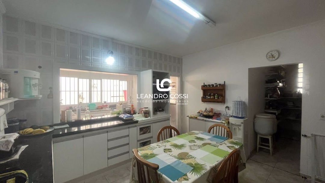 Casa de condomínio à venda no Condomínio Campos de Santo Antônio: