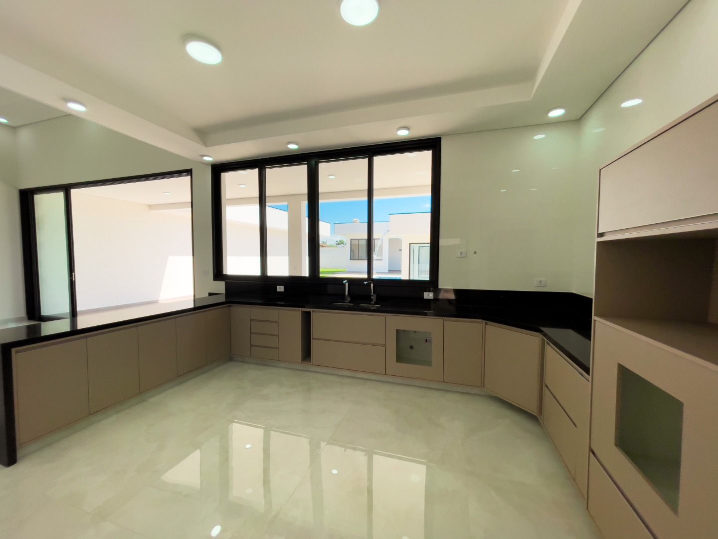 Casa de condomínio à venda no Condomínio Parque Village Castelo: