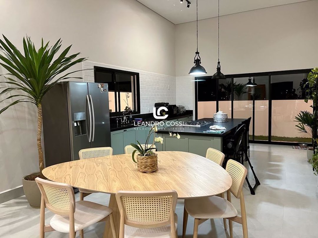 Casa à Venda no Condomínio Central Parque, Salto / SP