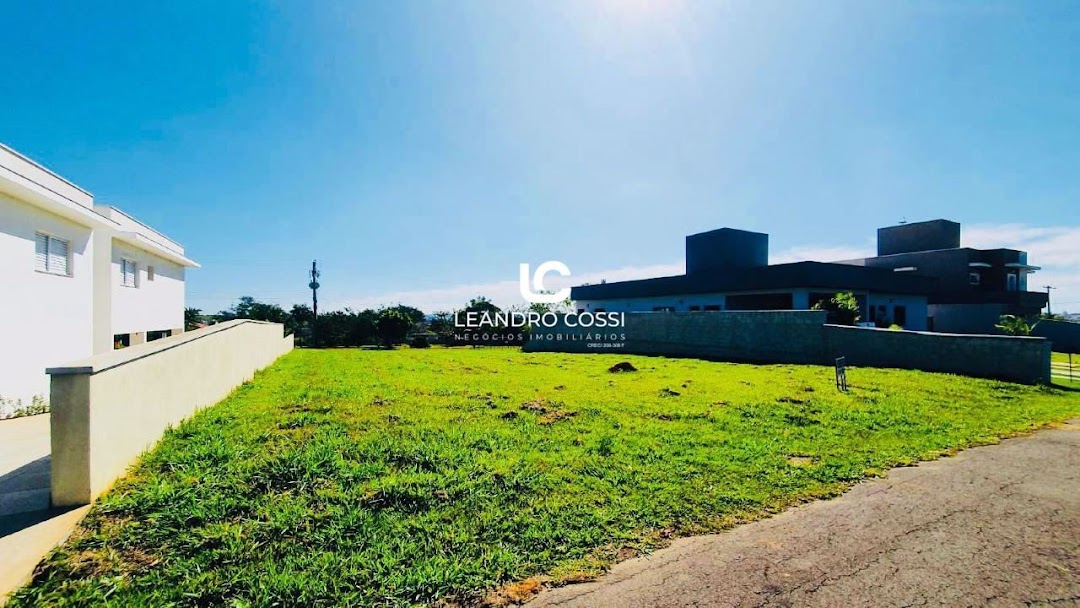 Terreno de Condomínio à venda no Condomínio Village Moutonnée: