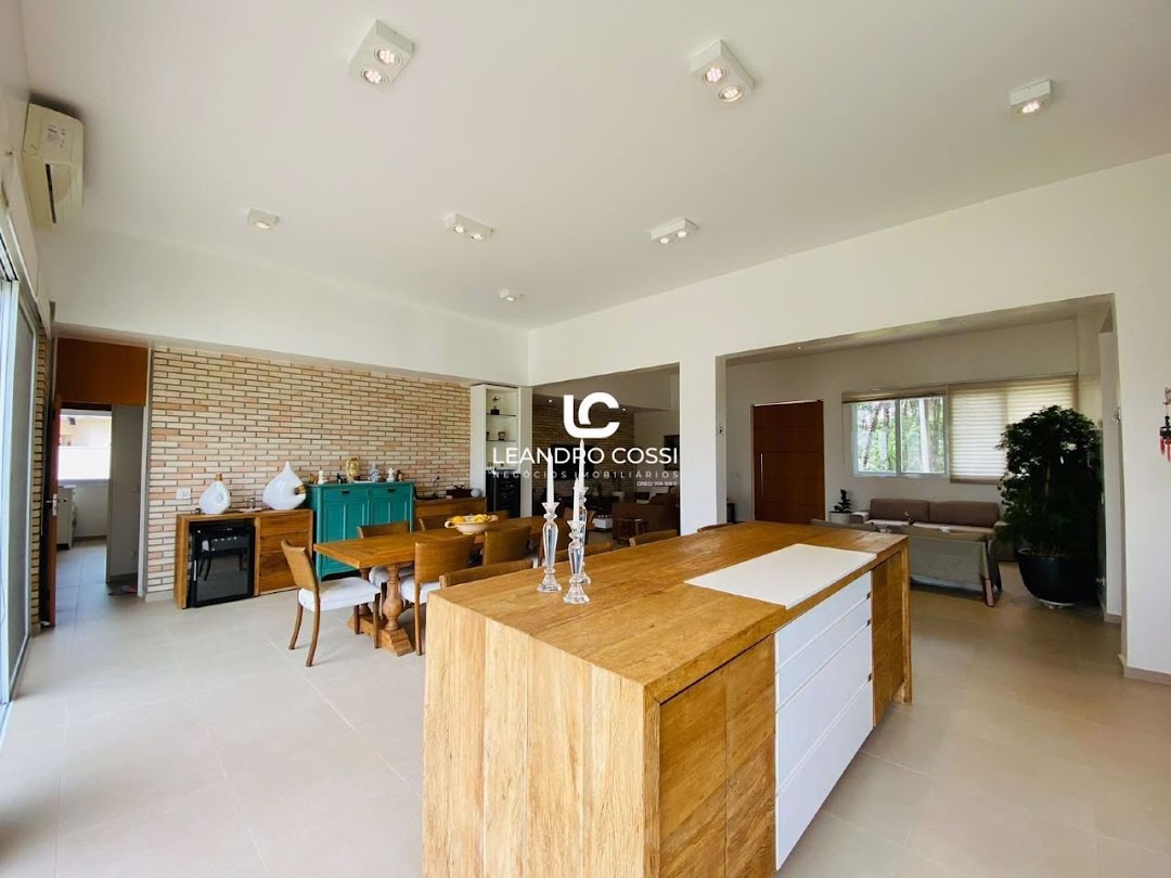 Casa de condomínio à venda no Condomínio Campos de Santo Antônio: