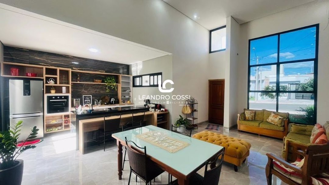 Casa de condomínio à venda no Jardim Guarujá: