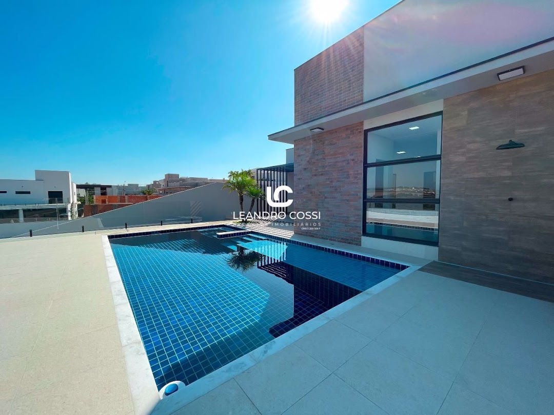 Casa à Venda no Condomínio Portal dos Bandeirantes em Salto/Sp.